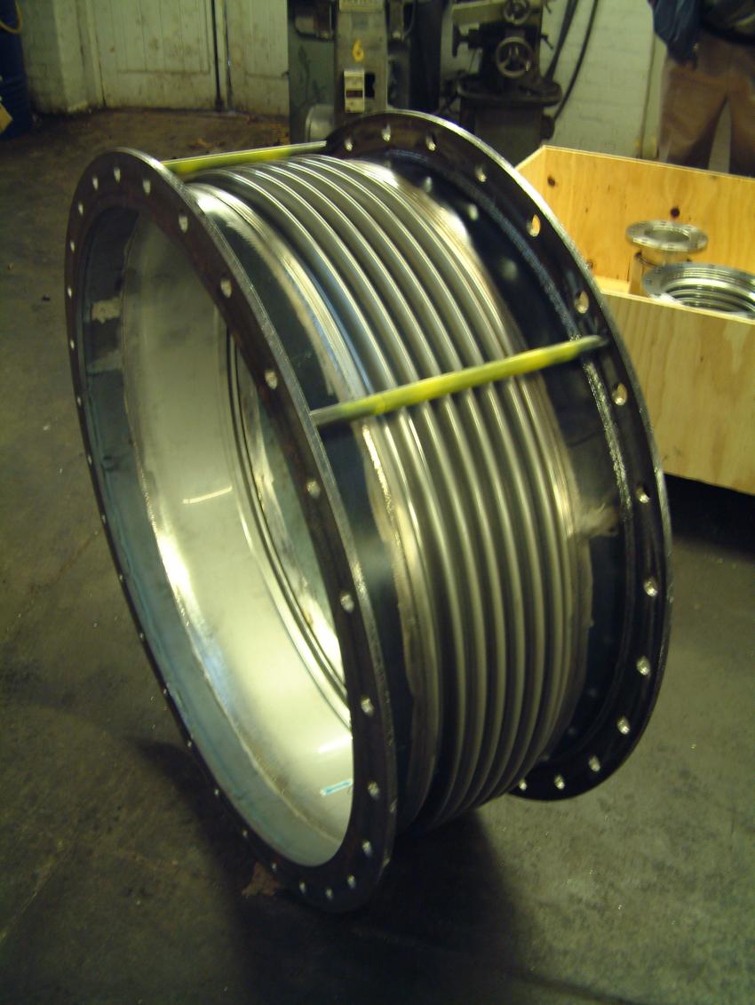 Assembly of metal bellows